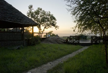 Serengeti mit Kindern individuell - Best of Familiensafari Serengeti - Tarangire Nationalpark - Maweninga Camp - Außenansicht