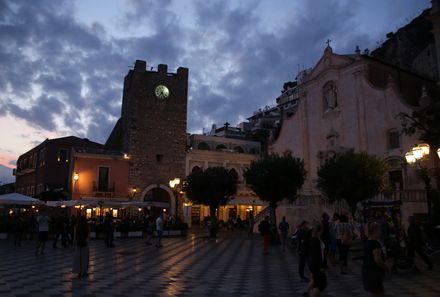 Familienreise Sizilien - Taormina am Abend