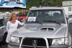 Azoren mit Kindern - Unsere Azoren For Family-Reiseleiterin - Silke von Tourbalance - Silke mit Jeep