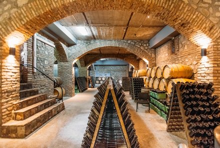 Georgien Familienreise individuell - Schuchmann Wines Hotel - Weinkeller