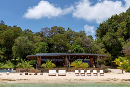 Familienreise Vietnam  Kambodscha - Kambodscha mit Kindern - Pearl Beach Resort - Liegen 
