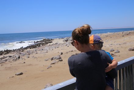 Familie Albrecht auf Reisen - Nadja Albrecht in Namibia - Robben am Cape Cross