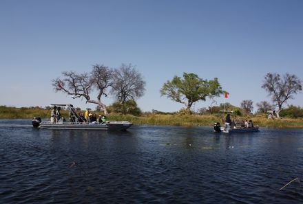 Botswana Familienreise - Botswana Family & Teens - Bootstour Okavango