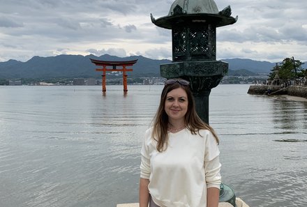 Japan for family individuell - Hiroshima Itsukushima Schrein - Anne Rösch
