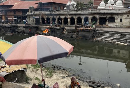 Nepal mit Kindern - Nepal Trekking mit Kindern - Pashupatinath Verbrennungsstätte