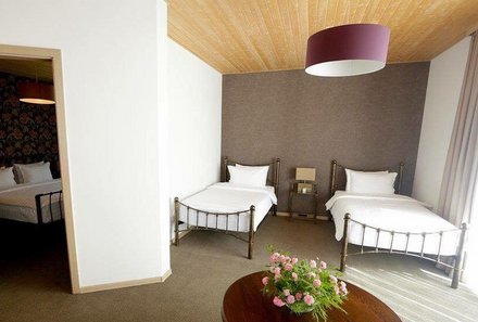 Georgien Familienreise individuell - Vardzia Resort - Zimmer mit zwei Betten