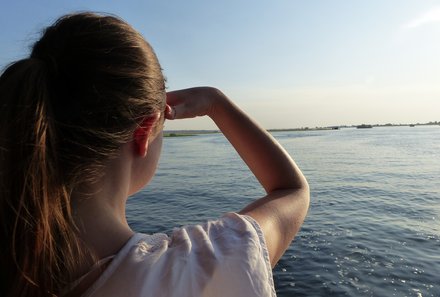 Namibia & Botswana mit Jugendlichen - Namibia & Botswana Family & Teens - Bootsfahrt über den Chobe Fluss - Ausblick