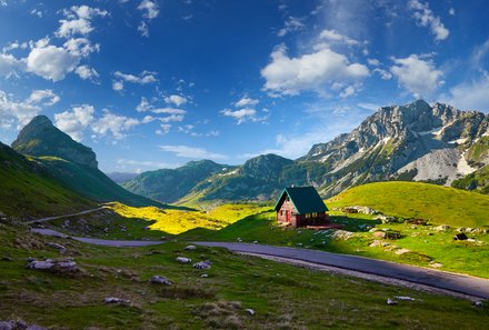 Familienreise Montenegro - Montenegro mit Kindern - Bergkulisse Durmitor Nationalpark