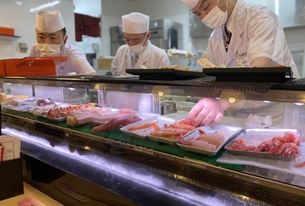 Japan mit Kindern  - Japan for family - Theke am Tsujiki Fischmarkt 