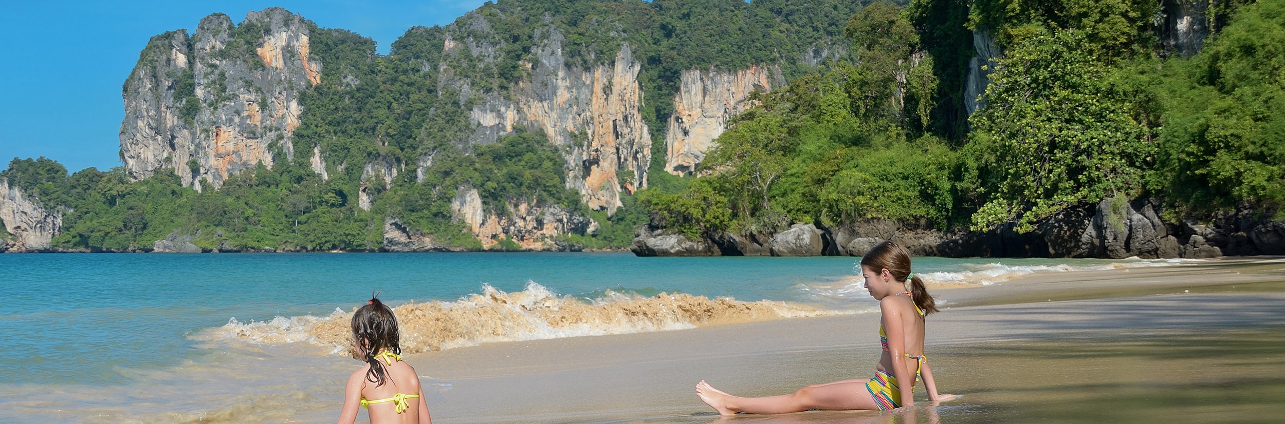 Thailand Rundreise mit Kindern - Familienreise durch den Süden Thailands - Kinder am Strand