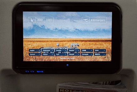 Familienreise Tansania - Tansania for family individuell deluxe - Bildschirm im Flieger