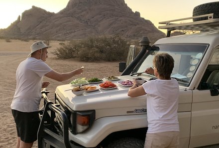 Namibia Familienurlaub - Namibia Family & Teens - Picknick bei der Spitzkoppe