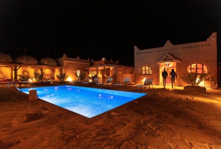 Familienreise Marokko - Marokko For Family - Unterkünfte - Kasbah Sahara Services Hotel - Gebäude mit Pool