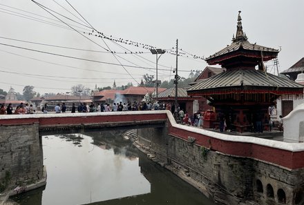 Nepal Familienreise - Nepal for family - Pashupatinath Tempel am Bagmati Fluss