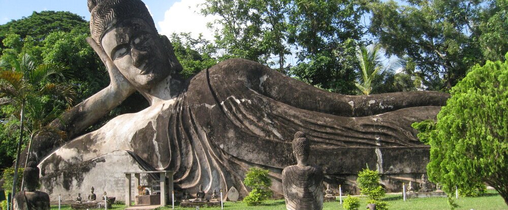 Familienreise Laos & Vietnam - Laos und Nordvietnam mit Kindern entdecken - Buddha Park