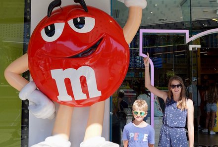 USA Familienreise - USA Westküste for family - Las Vegas - Kinder vor M&Ms World