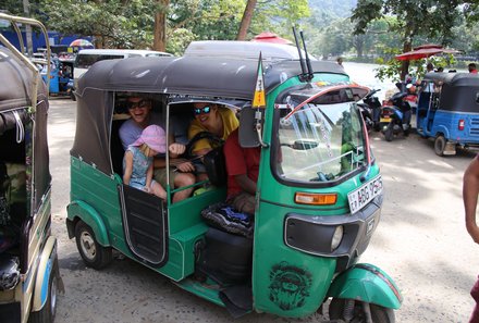 Familie Albrecht auf Reisen - Nadja Albrecht in Sri Lanka - Tuk Tuk Fahrt in Kandy