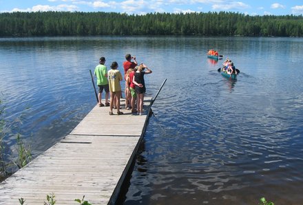 Familienurlaub Schweden - Schweden for family - Kinder auf Steg