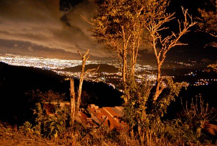 Costa Rica mit Kindern - Costa Rica Family & Teens - San Jose Aussicht bei Nacht