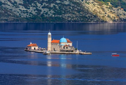 Familienreise Montenegro - Montenegro mit Kindern - Perast Our Lady of the Rocks