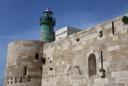 Sizilien Familienreise - Festung mit altem Leuchtturm