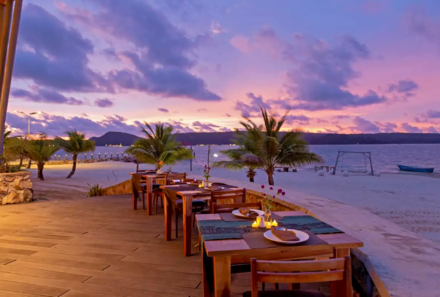 Vietnam-Kambodscha Family & Teens - Pearl Beach Resort Verlängerung - Restaurant am Strand