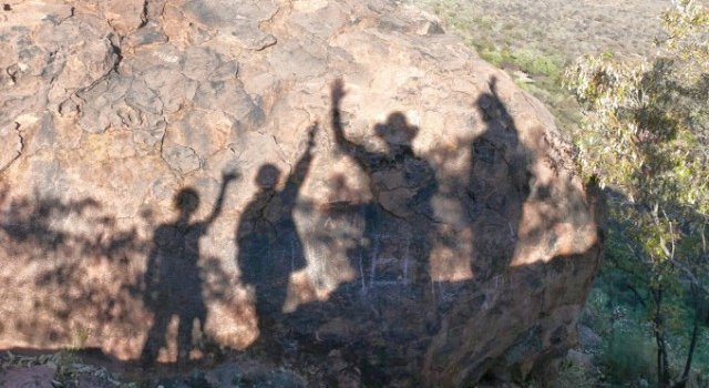 Souvenirs von der Afrika Familienreise - Schatten von einer Familie