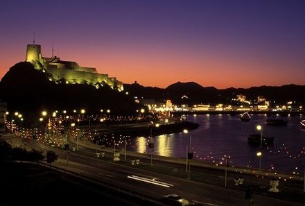 Familienreise Oman - Oman for family - Muscat bei Nacht