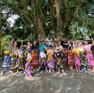 Bail Familienreise mit Kindern - Bali Rundreise mit Kindern - Gruppe auf Bali Bail Familienreise mit Kindern - Bali Rundreise mit Kindern - Gruppe auf Bali