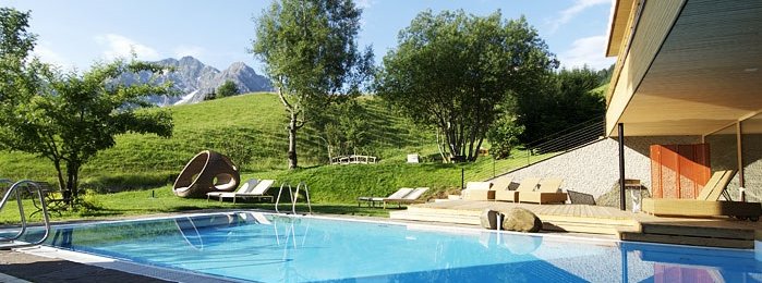 For Family Reisen - Bio-Familienhotel - Chesa Valisa Naturhotel mit Swimmingpool