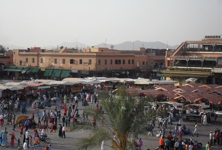 Marokko mit Kindern - Reisetipps zur Marokko Familienreise - Djemma El Fna Platz