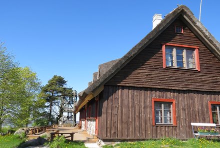Estland for family - Familienreise Estland -  Tuulingu Gasthaus - Grundstück mit Unterkunft