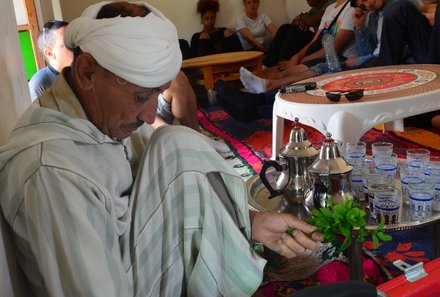 Familienurlaub Marokko - Marokko for family Summer - Mann beim Tee