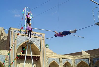 Usbekistan Familienreise - Chiwa - Seiltänzer