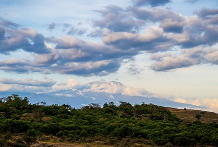 Tansania Familienreise - Tansania Family & Teens - Arusha NP - Berg in Abendlicht