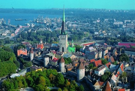 Baltikum for family individuell - Baltikum Familienreise mit Kindern - Estland - Tallin Stadt von oben