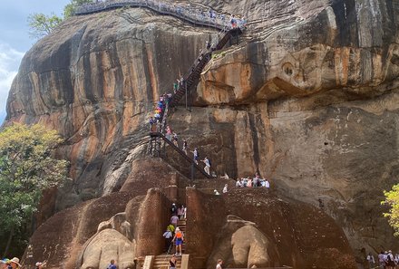 Sri Lanka Sommerurlaub mit Kindern - Sigiriya Felsen - Pfad zum Aussichtspunkt