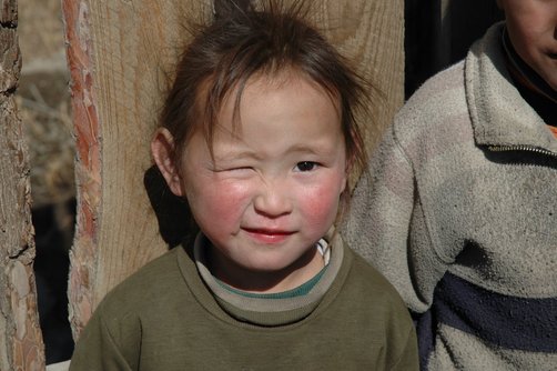 Mongolei Familienreise - Mongolei for family - mongolisches Kleinkind