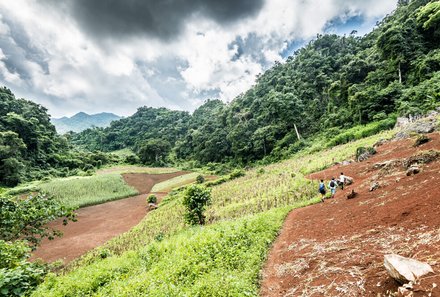 Laos und Vietnam Familienreise - Laos und Vietnam Reise mit Kindern - Landschaft Wanderung