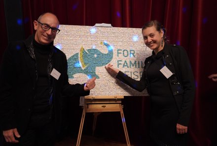 10 Jahre For Family Reisen - Jubiläumsfeier - Gäste aus Malta bei Überraschungs-Bild