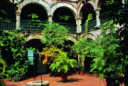 Kolumbien Familienreise - Kolumbien Family & Teens - Cartagena - Kloster La Popa Innenhof