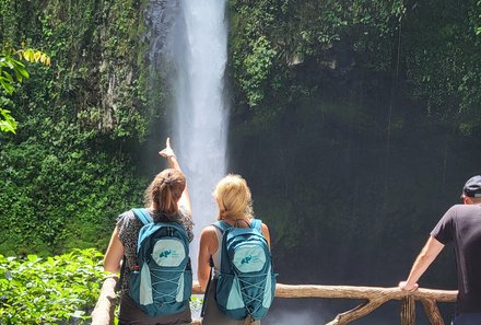 Familienreise Costa Rica - Costa Rica Family & Teens - Wasserfall La Fortuna - Svenja und Fabienne