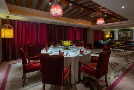 China Familienreise - China mit Jugendlichen - Tianfu Sunshine Hotel - Esstisch