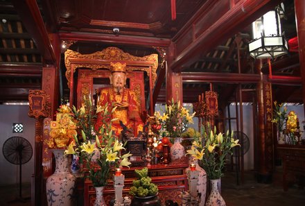 Vietnam Familienreise - Vietnam for family Summer - Altar im Literaturtempel von Hanoi