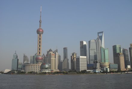 China Familienreise - China mit Jugendlichen - Shanghai Skyline am Wasser