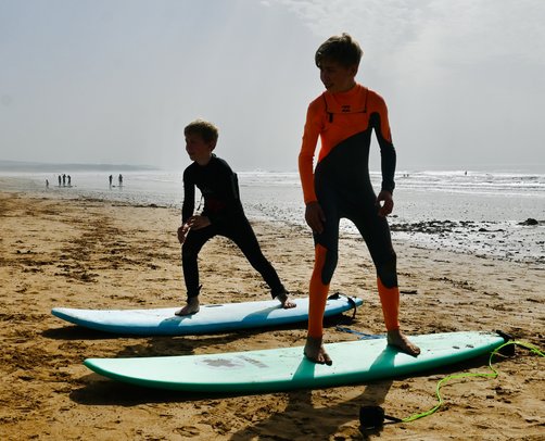 Marokko for family individuell - Erfahrungen mit Kindern in Marokko - Surfen Kinder Atlantikküste