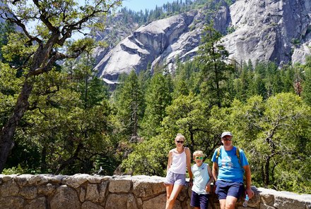 Kalifornien mit Kindern - Kalifornien Urlaub mit Kindern - Familie im Yosemite Nationalpark