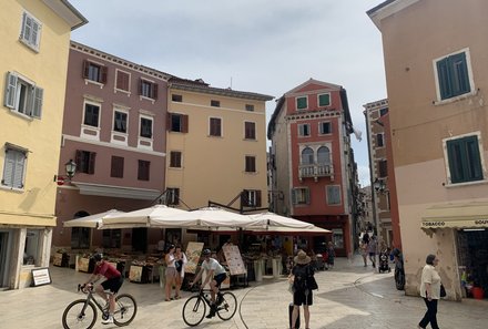 Kroatien mit Kindern - Kroatien for family - Rovinj - Häuser bei kleinem Platz