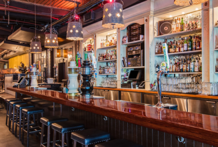 Westkanada for family - Familienurlaub Kanada - Quality Inn - Bar