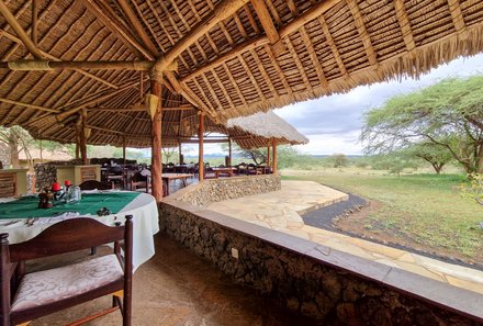 Kenia for family individuell deluxe - Tsavo West Nationalpark - Severin Safari Camp - Restaurant
